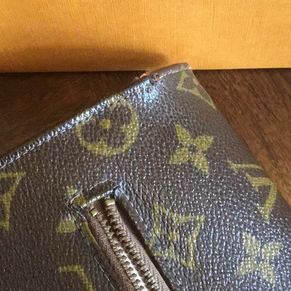 👜 Louis Vuitton Vintage French Company Brown Monogram Clutch - Picture 11 of 15